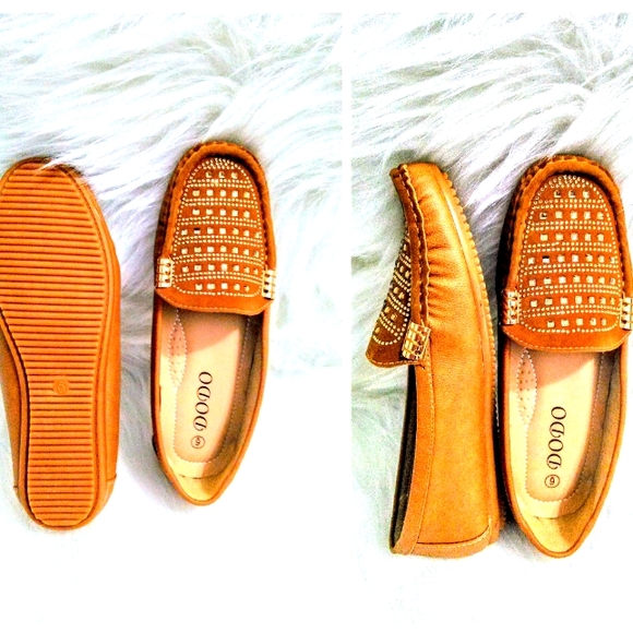 (NEW)! Flat Camel Gold Studded Loafers! - Picture 1 of 8